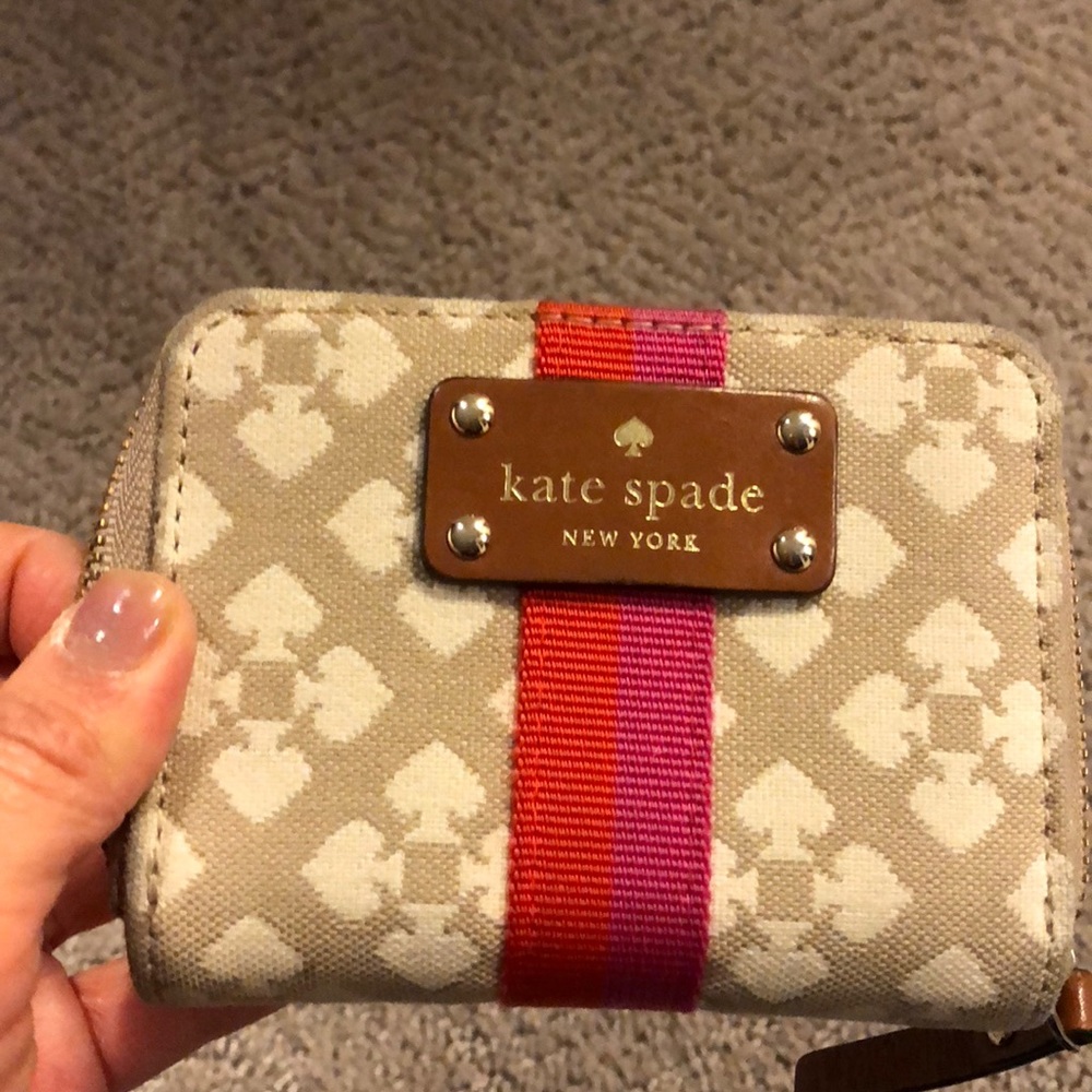 Small Kate Spade wallet